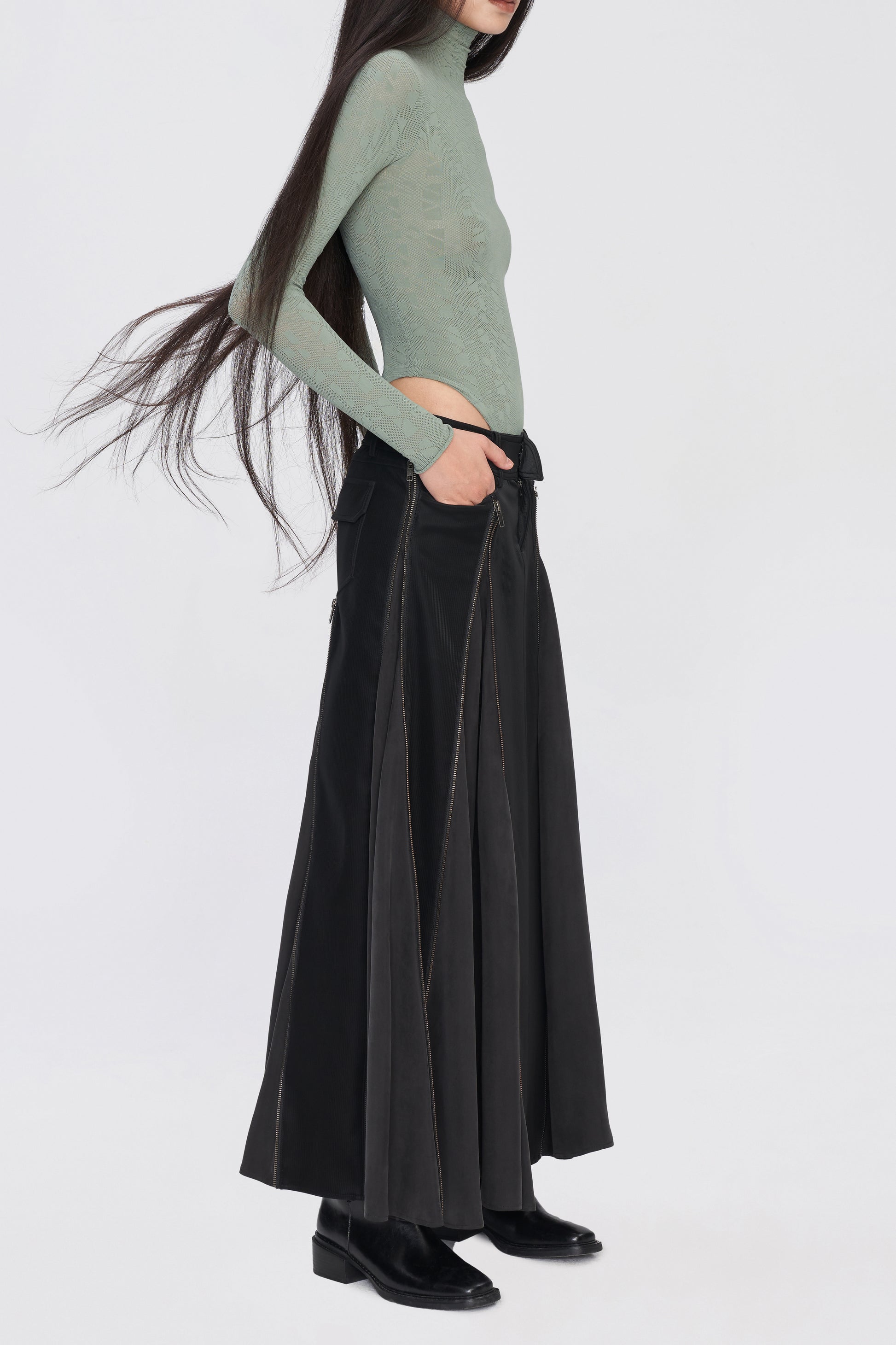 Zip-up Long Skirt